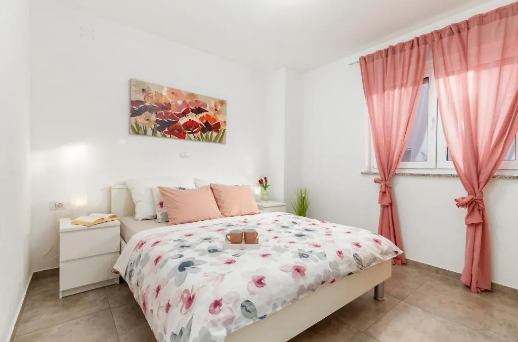Διαμέρισμα Apartmani Lukic Fažana